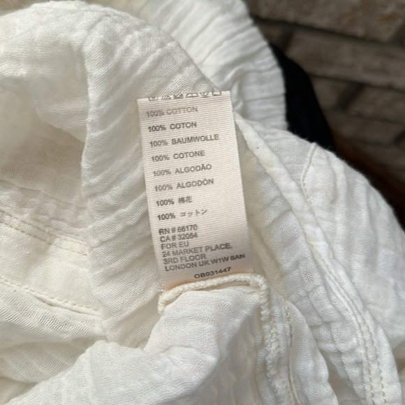 Free People We the Free Short Sleeve Top V-neck Button Front EUC - Picture 8 of 8